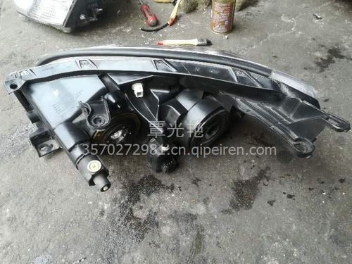 如何選購(gòu)豐田老款RAV4原裝拆車(chē)大燈？全面解析價(jià)格、圖片與汽車(chē)內(nèi)飾件供應(yīng)